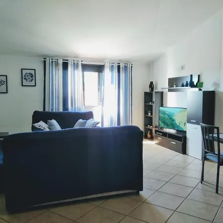 Apartamento Muy Amplio Y Cerca Del Mar *